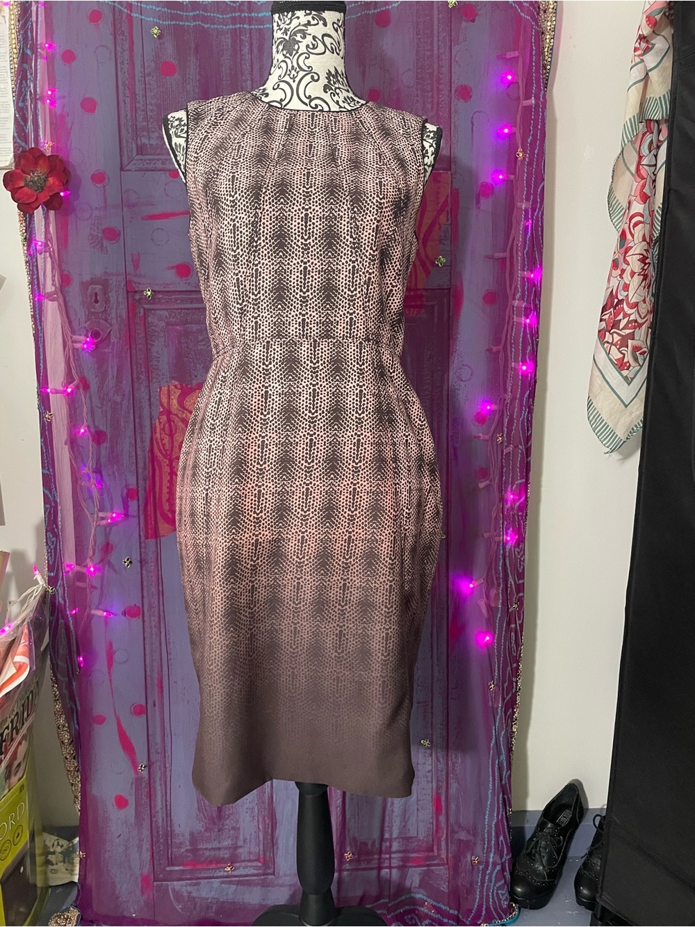 Vince Camuto Sleeveless Brown Printed Midi Sheath Dress